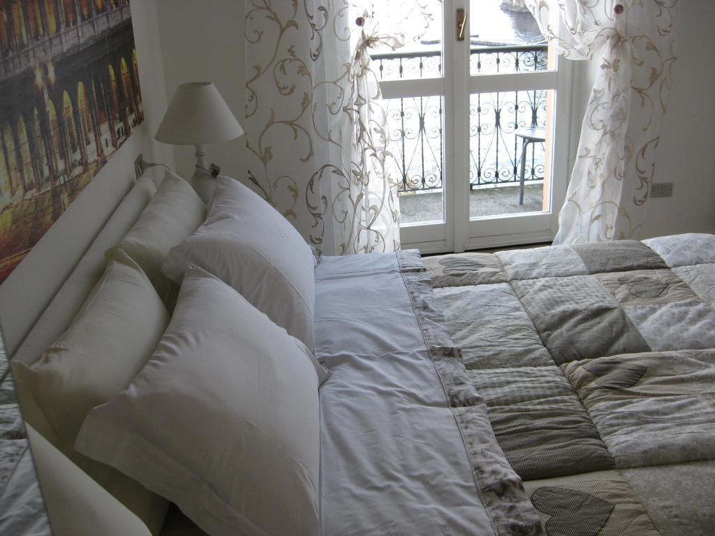 Divina Vita Apartments Varenna Bilik gambar